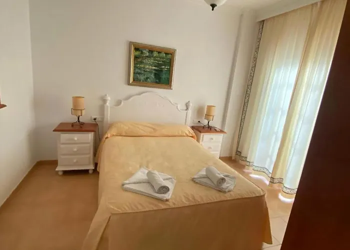 Acogedor Playa Torrecilla Apartment Nerja