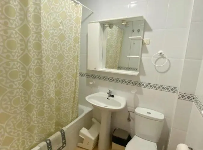 Acogedor Playa Torrecilla * Nerja